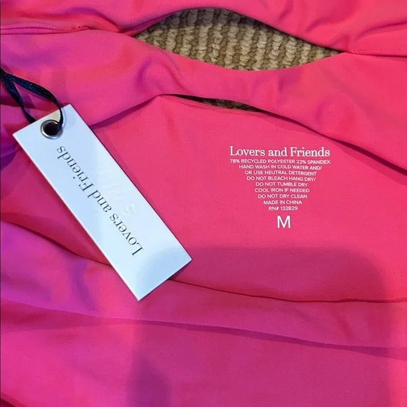 NWT Lovers + Friends no words Vibrant hot Pink cut out One Piece size medium - Picture 5 of 9